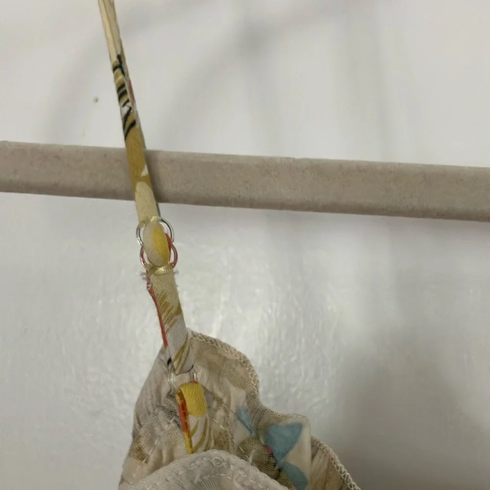 EUC Language Los Angeles Floral Lace Trim Cream Camisole Size Small - Picture 5 of 10